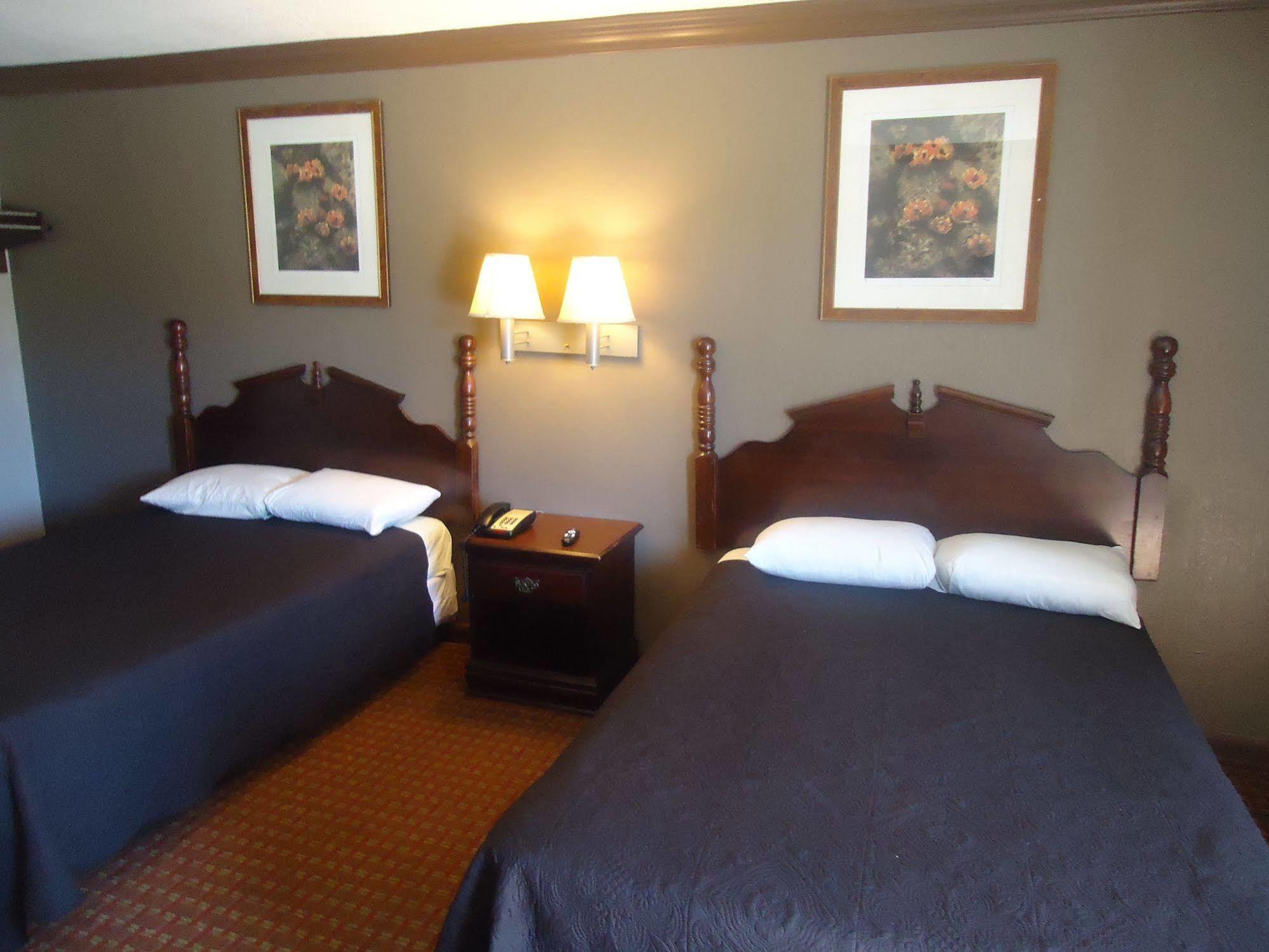 Super 6 Inn Carencro Экстерьер фото